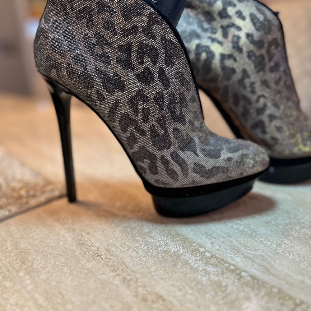 B Brian Atwood heels